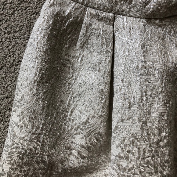 H&M Mini skirt. - Picture 2 of 2